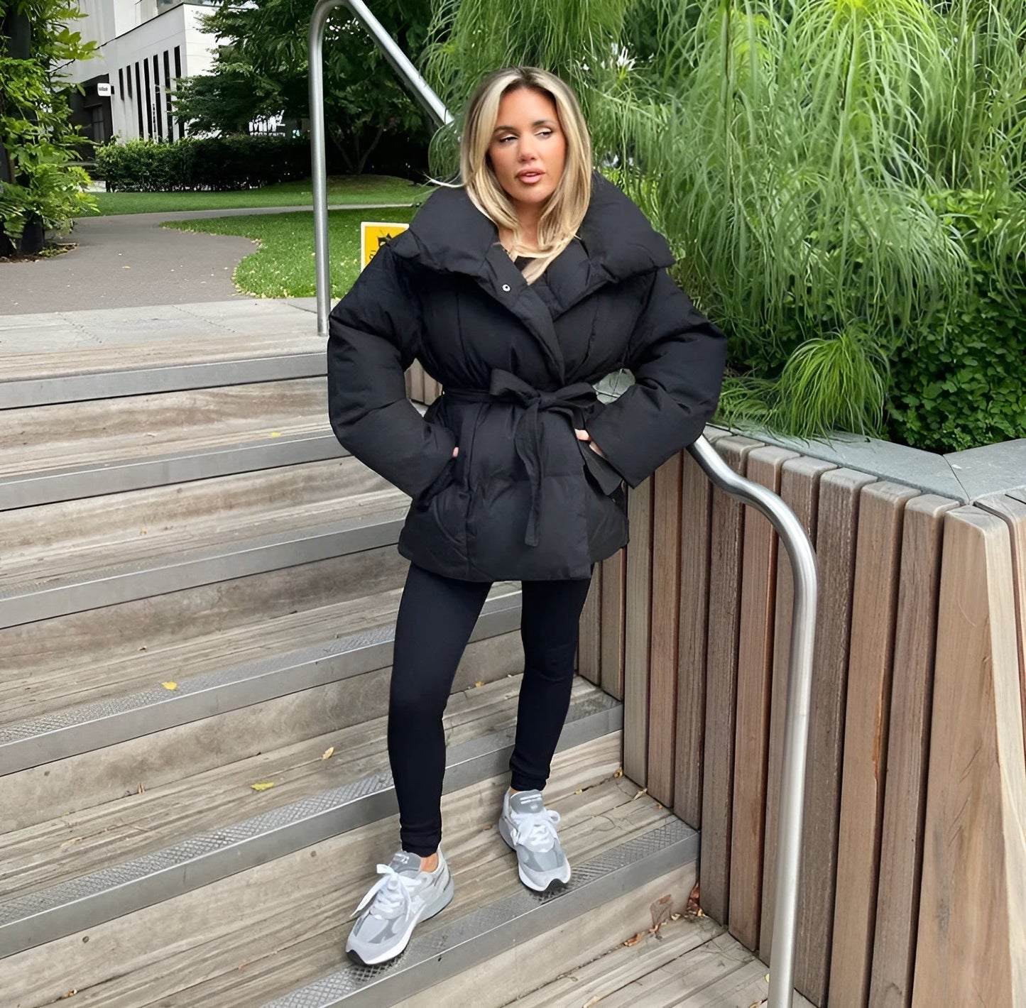 Keira | Pufferjacke mit Reißverschluss und Taillengürtel