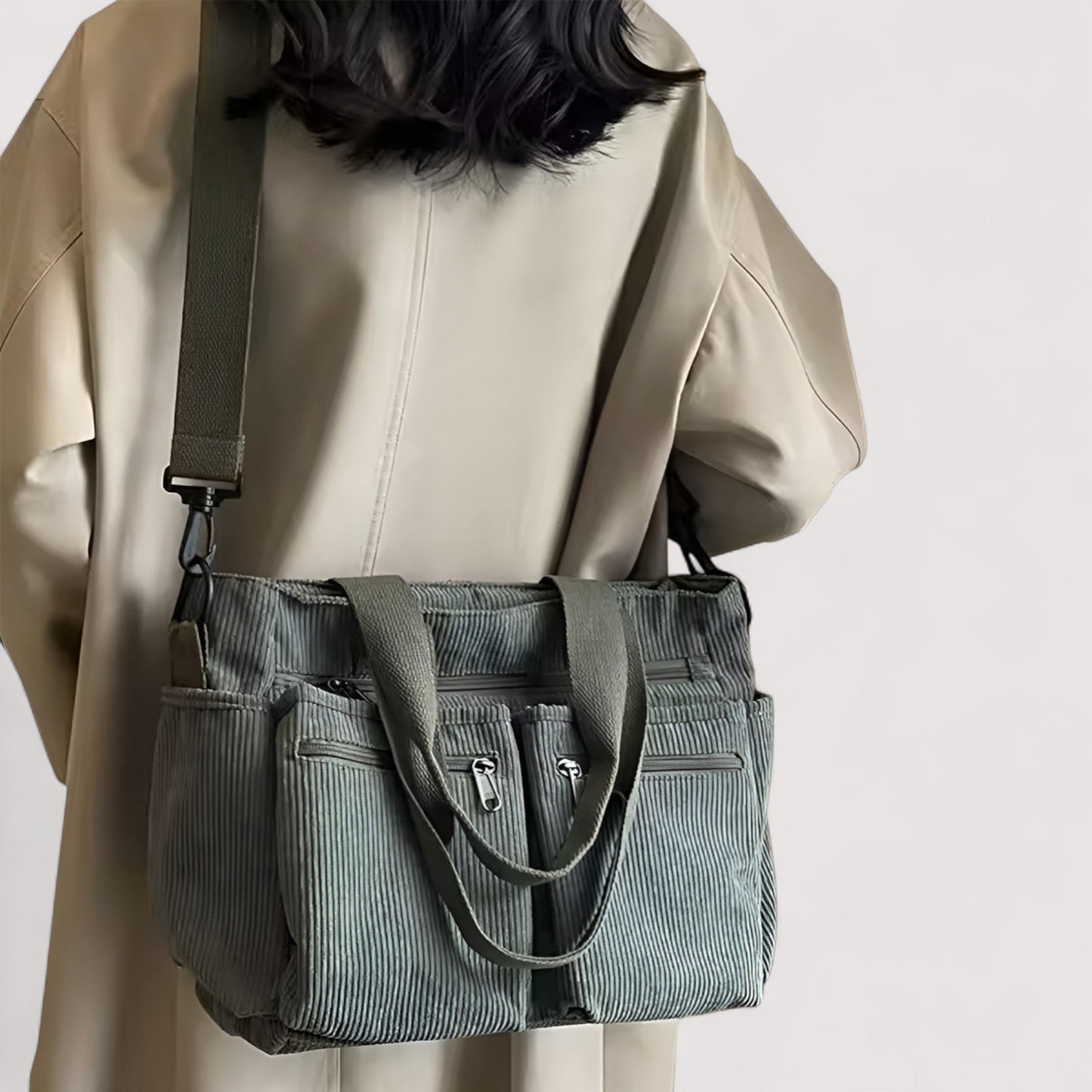 Selma™ | Geräumige Cord-Umhängetasche